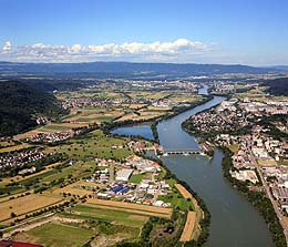 Am Hochrhein bei Grenzach-Wyhlen